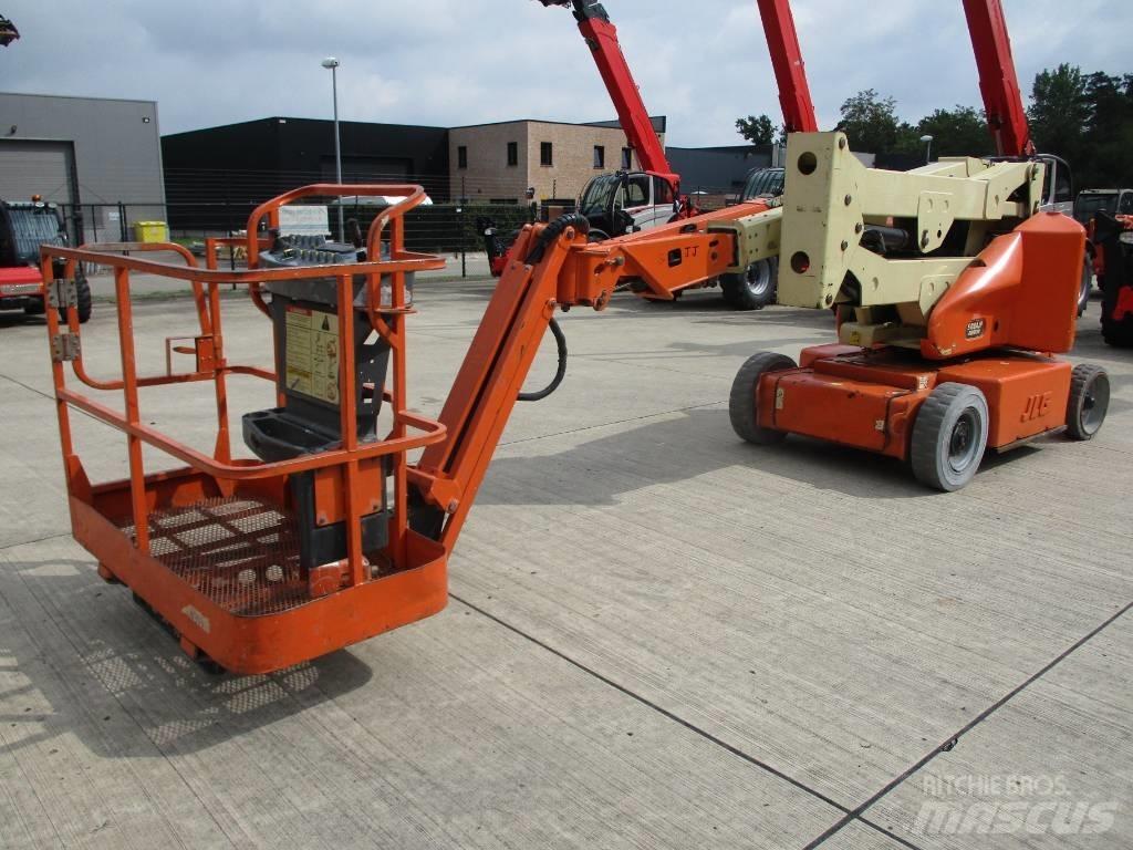 JLG E400 AJPN (048) رافعات ذراع ذاتية الحركة مدمجة