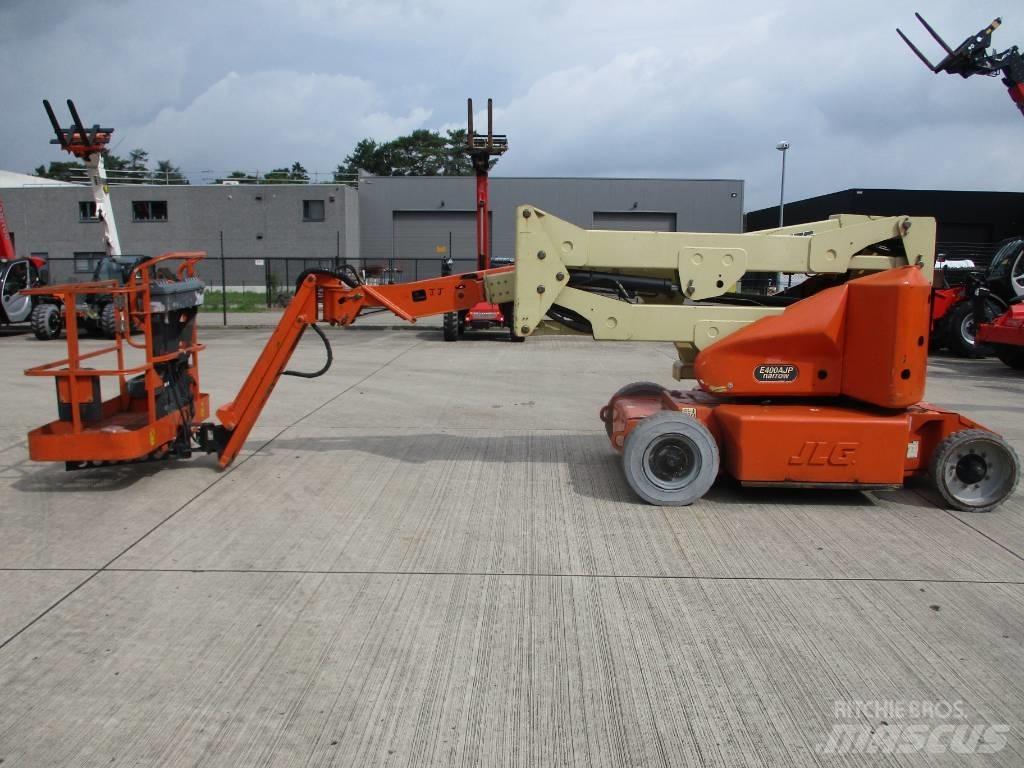 JLG E400 AJPN (048) رافعات ذراع ذاتية الحركة مدمجة