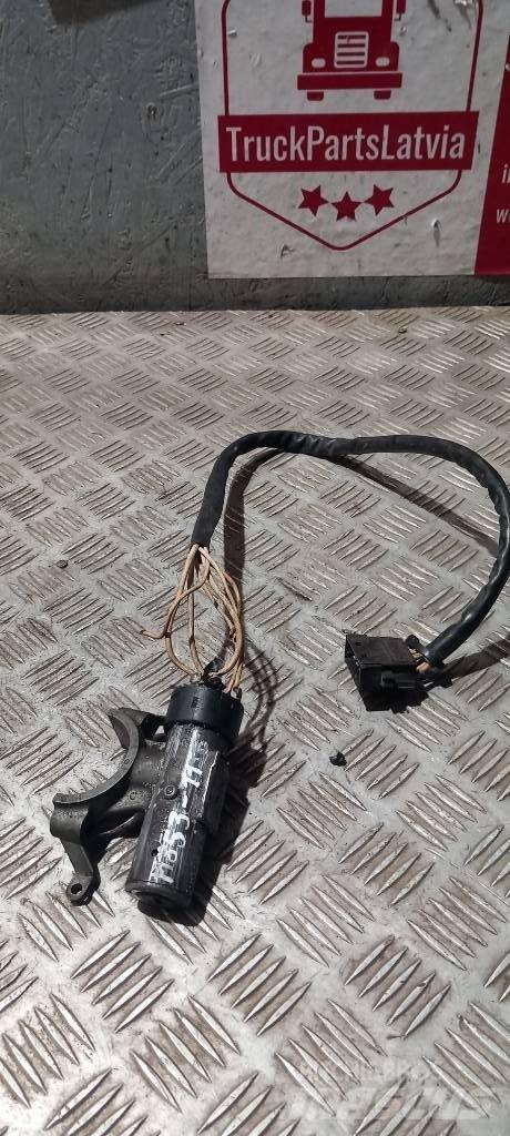 MAN TGA   81464336004 كابينة والداخلية