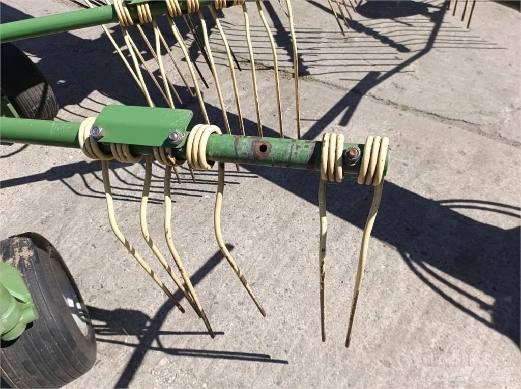 Krone Swadro 800 معدات حصد