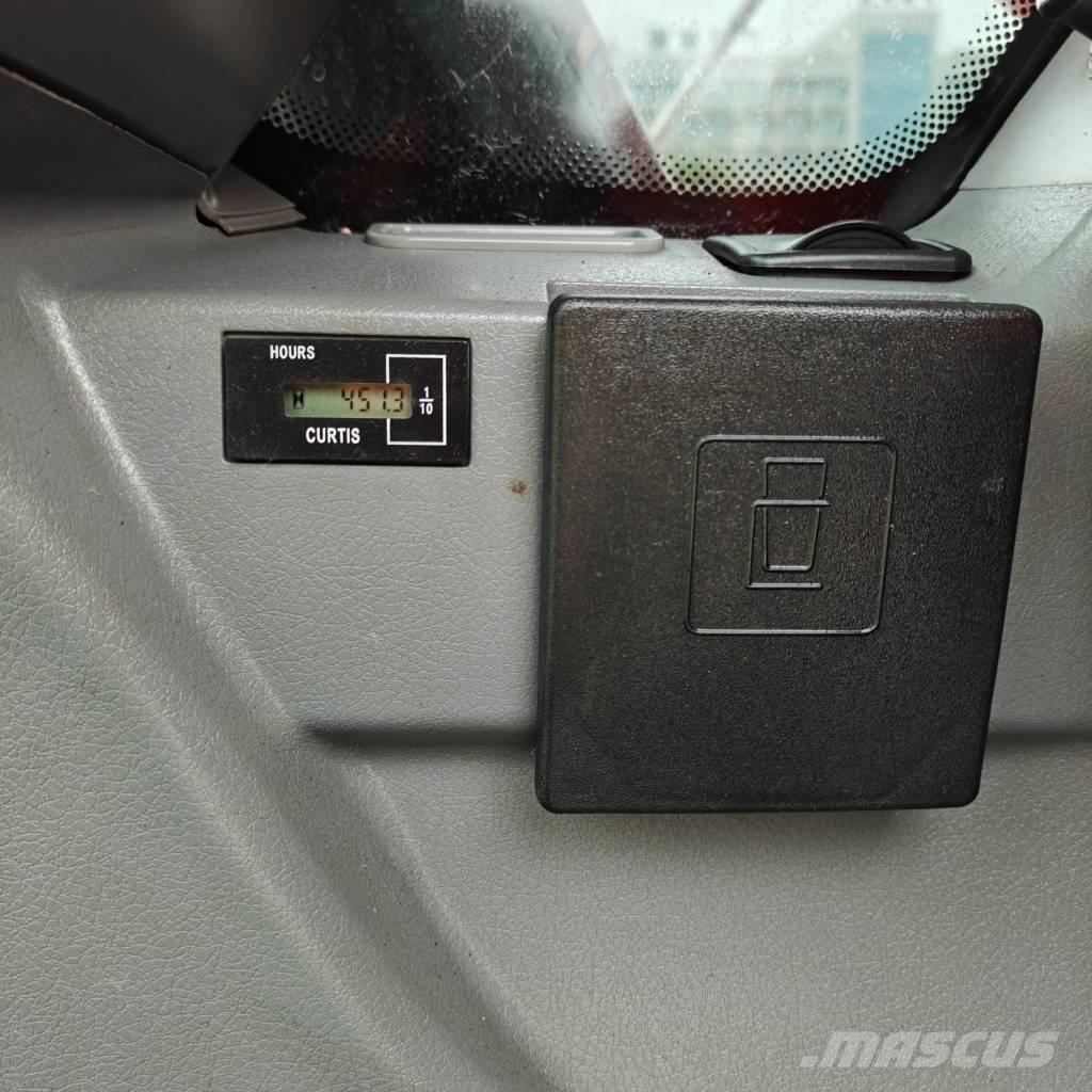 Doosan DX 225 LCA حفارات زحافة