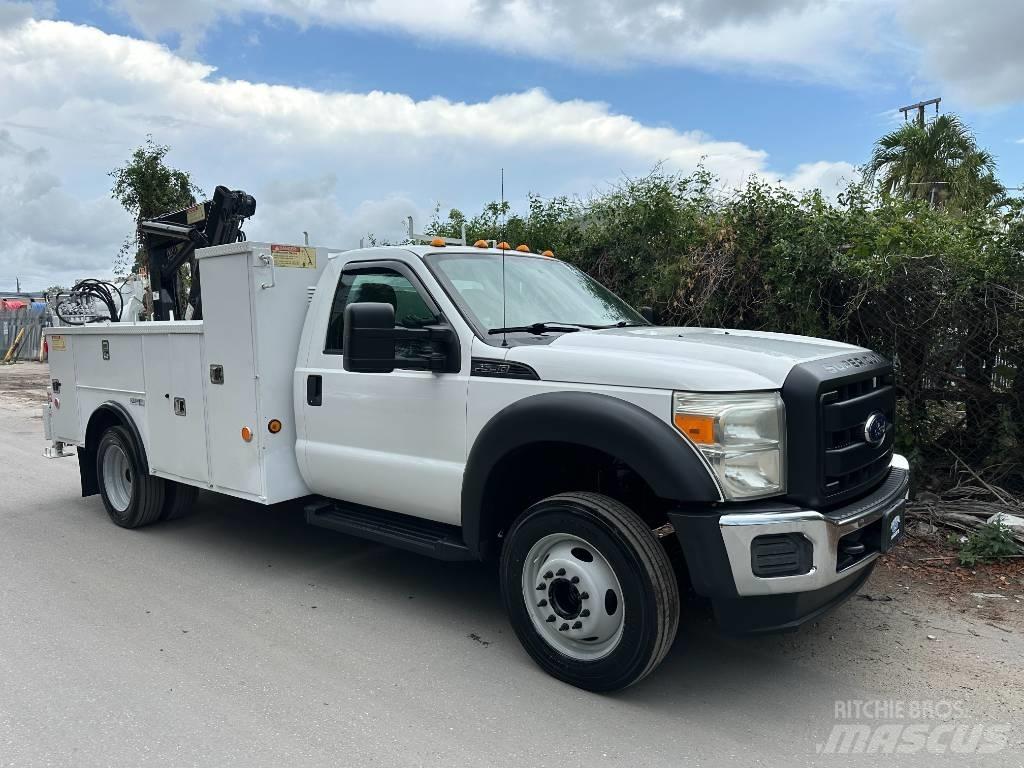 Ford F 550 شاحنات خفيفة/مفصلية الجوانب