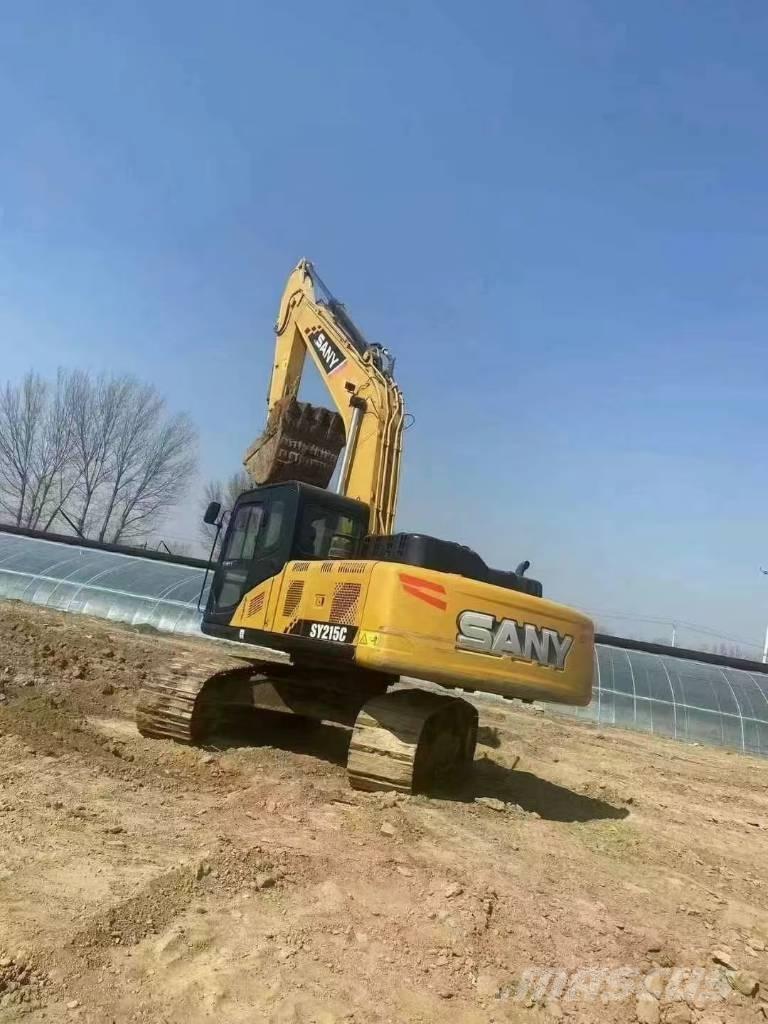 Sany SY 215 C حفارات زحافة