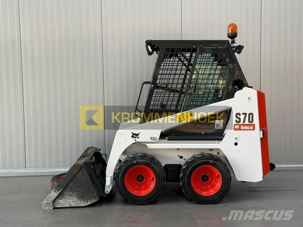 Bobcat S 70 لوادر انزلاقية التوجيه