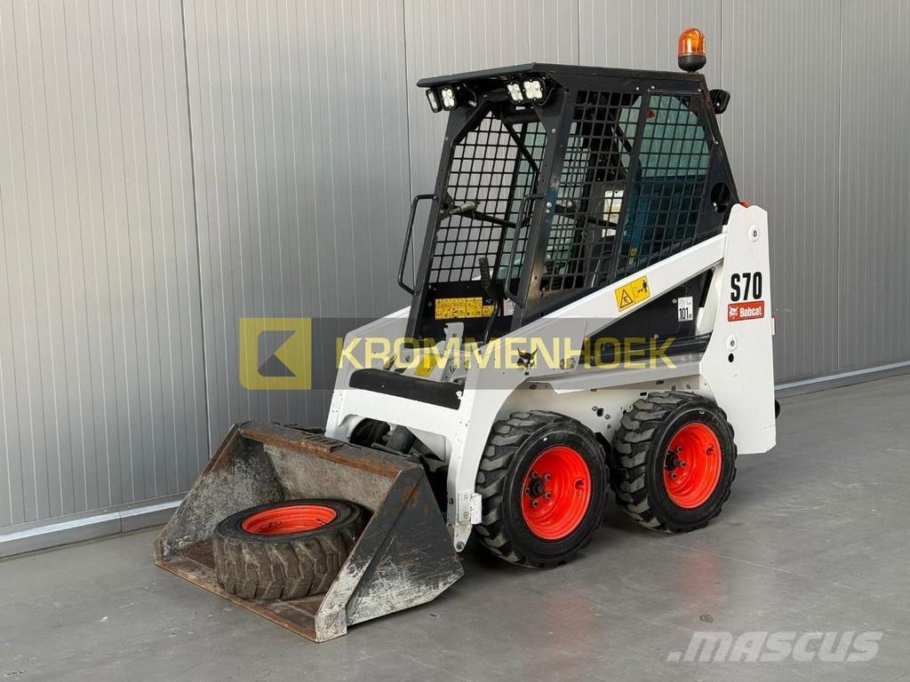Bobcat S 70 لوادر انزلاقية التوجيه