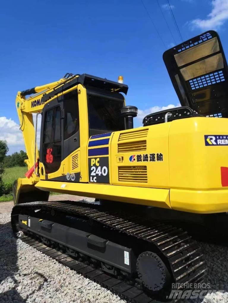Komatsu PC 240 LC-8 حفارات زحافة