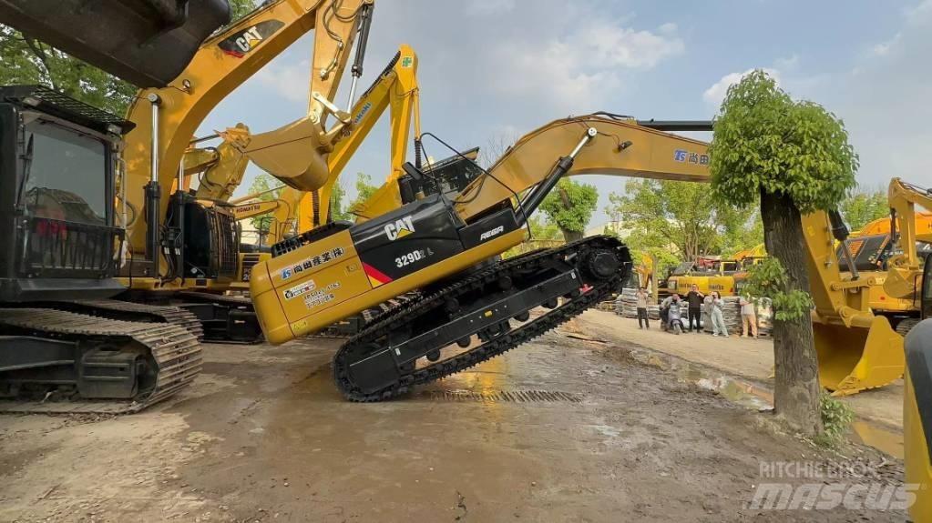 CAT 329 D حفارات زحافة