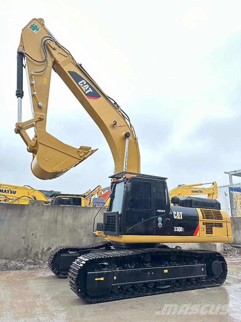 CAT 330D2 حفارات زحافة
