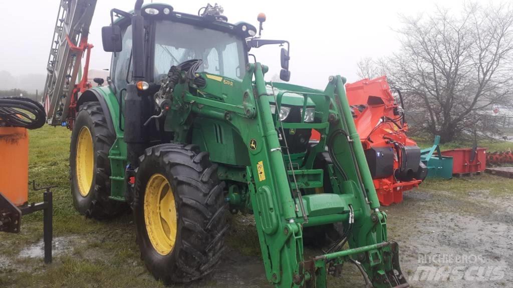 John Deere 6110 R الجرارات