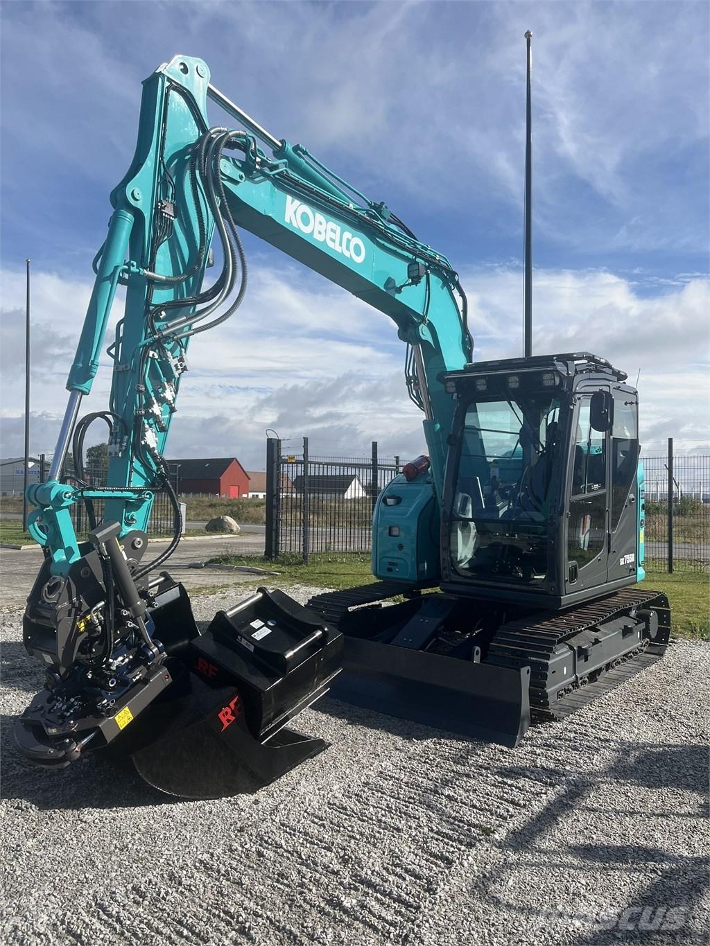 Kobelco SK 75 SR حفارات وسط 7 طن - 12 طن