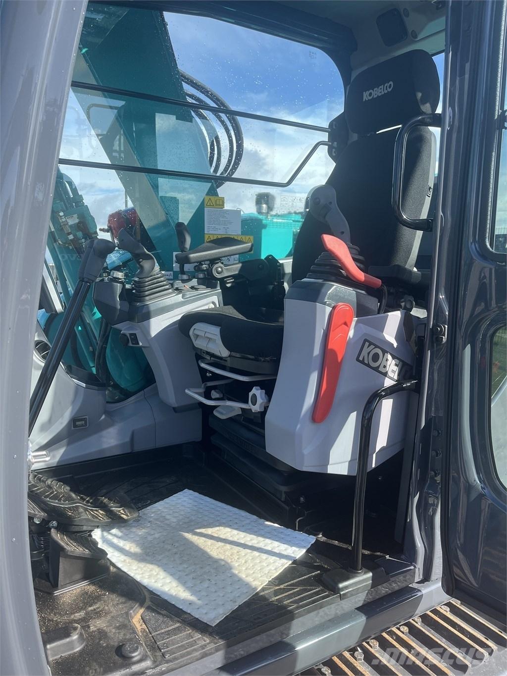 Kobelco SK 75 SR حفارات وسط 7 طن - 12 طن