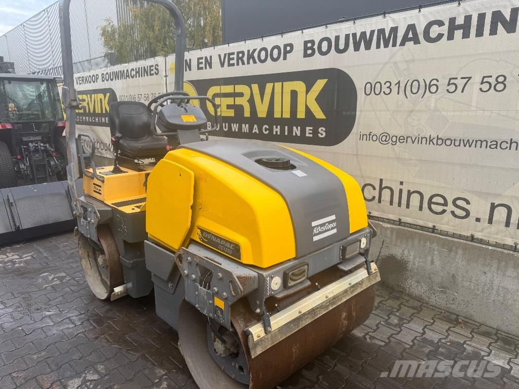 Dynapac CC 1200 مداحل ثنائية الاسطوانة