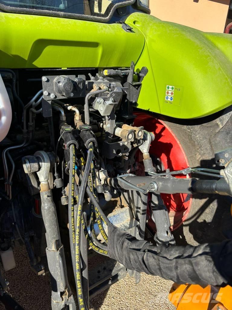 CLAAS Arion 450 الجرارات