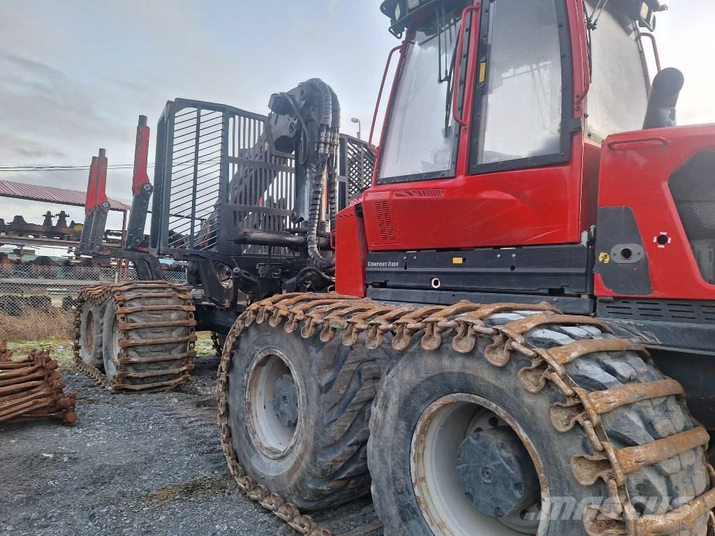 Komatsu 895 شاحنات