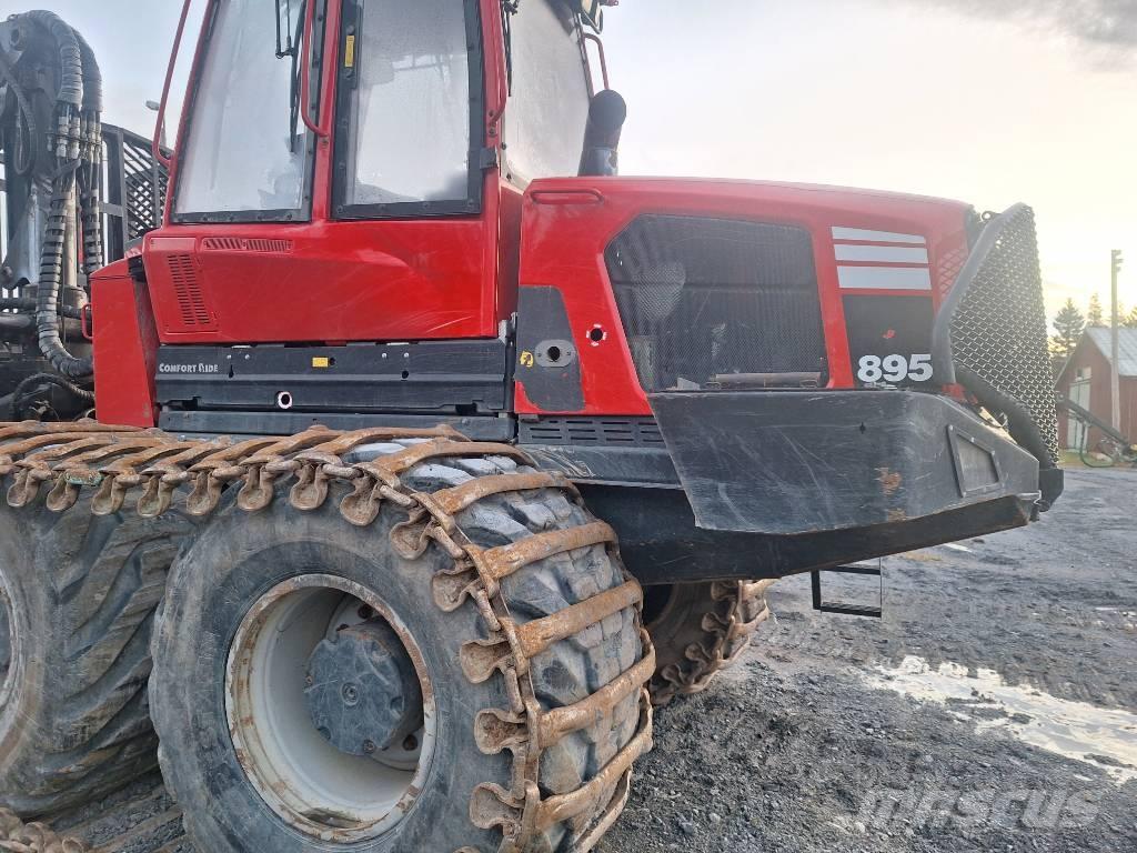 Komatsu 895 شاحنات