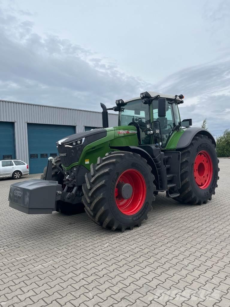 Fendt 1050 الجرارات