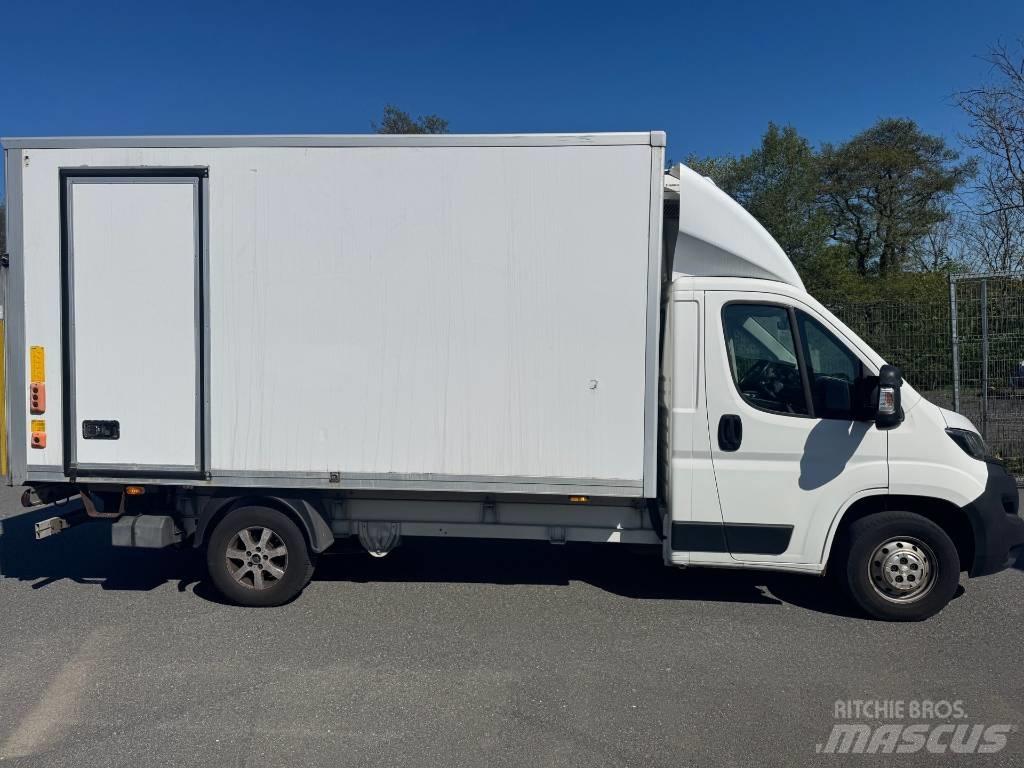 Peugeot Boxer شاحنة مقفلة