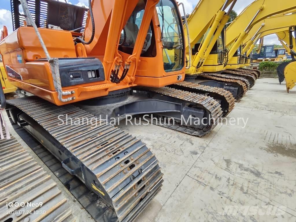 Doosan 225-7 حفارات زحافة