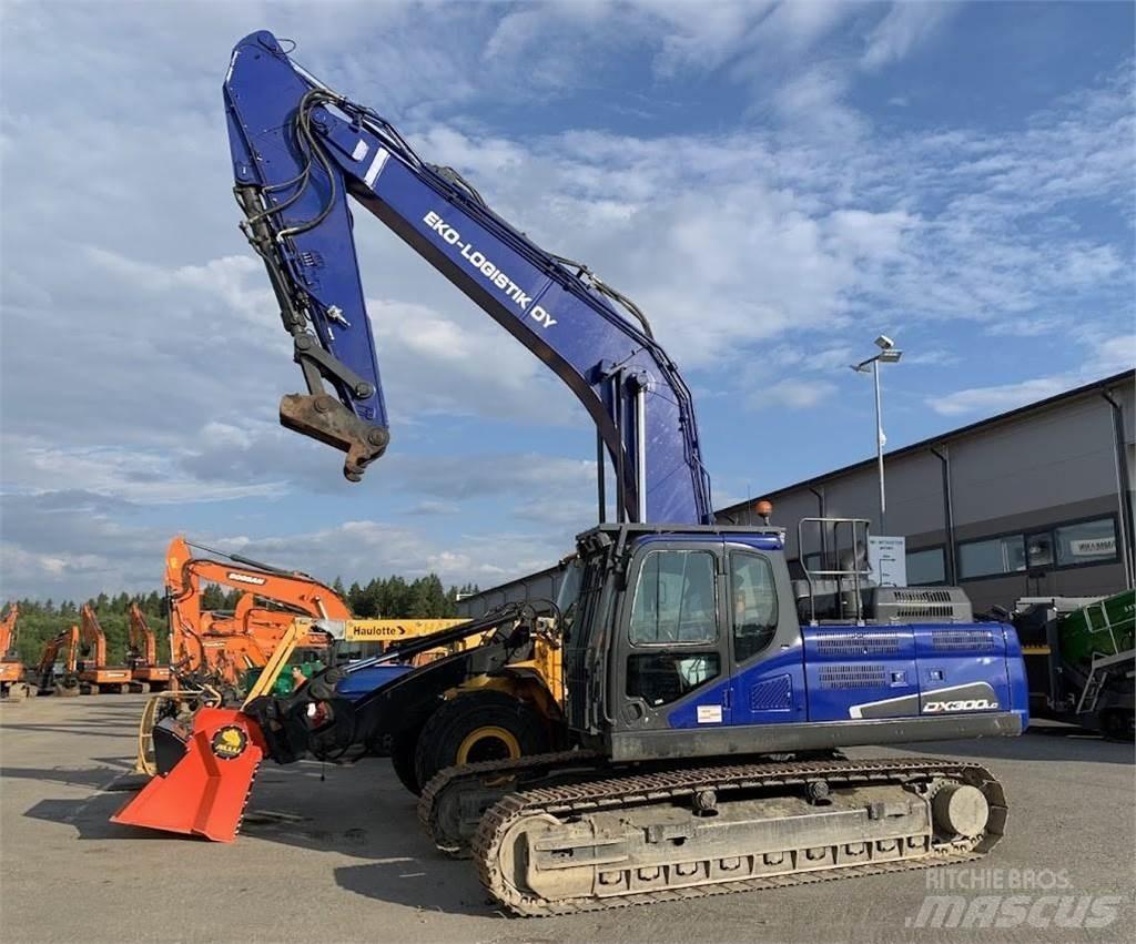 Doosan DX300 LC-5 حفارات زحافة