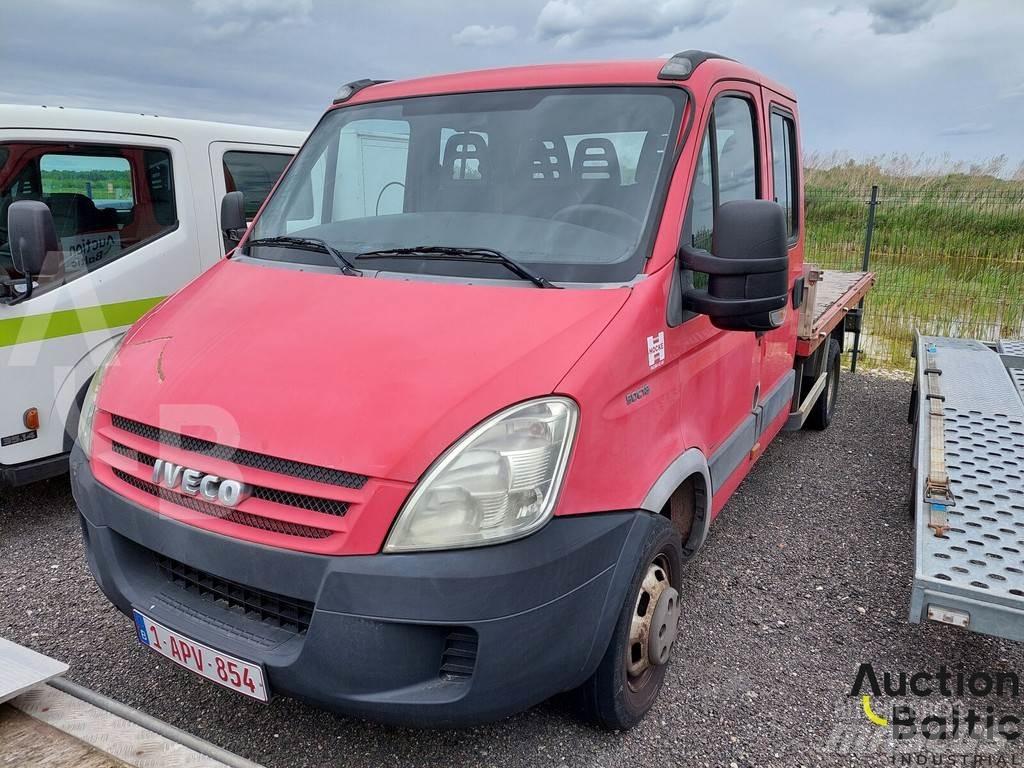 Iveco 50C18 شاحنات مسطحة/مفصلية الجوانب