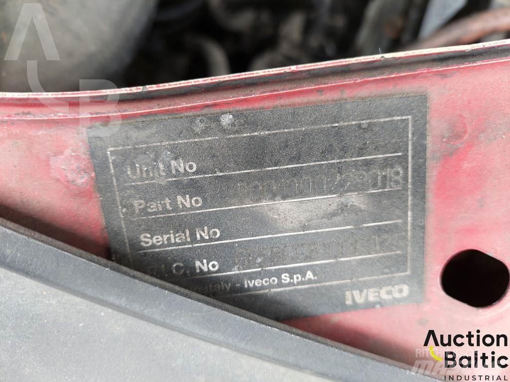 Iveco 50C18 شاحنات مسطحة/مفصلية الجوانب