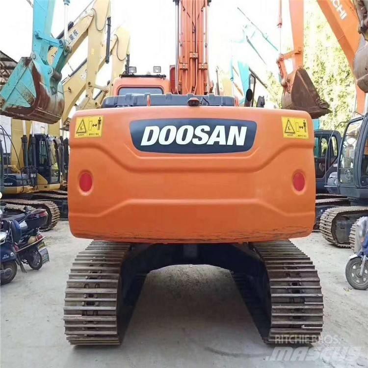 Doosan dx225 حفارات زحافة