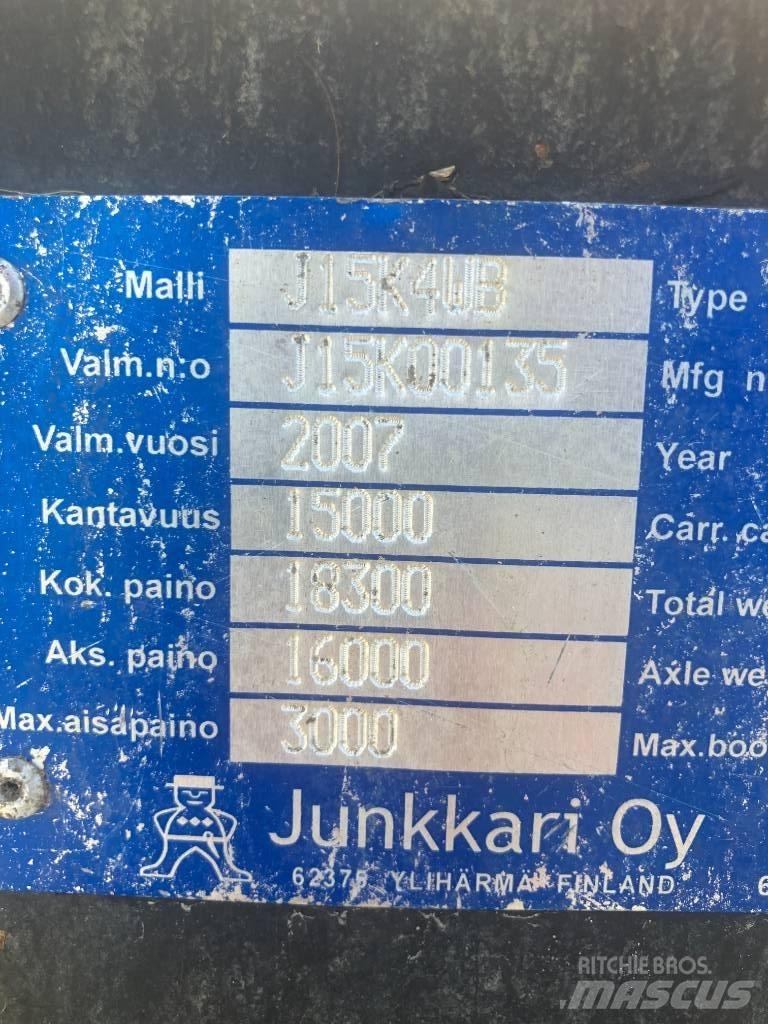 Kverneland Junkkari مقطورات للأغراض العامة