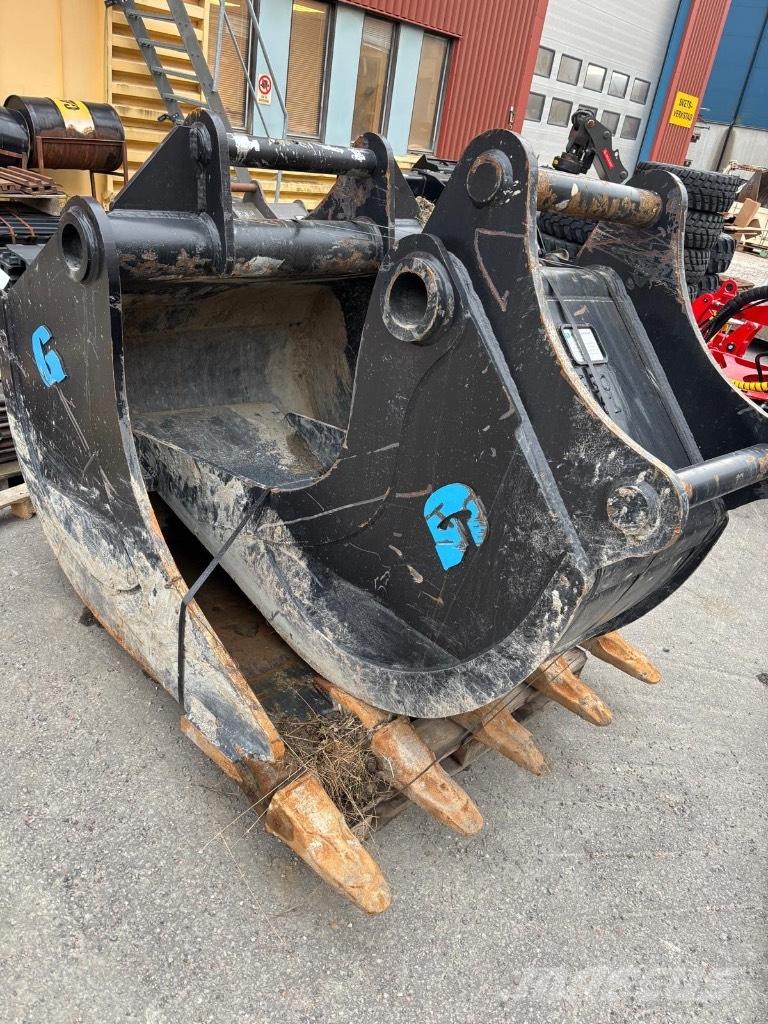 CAT 330 حفارات زحافة