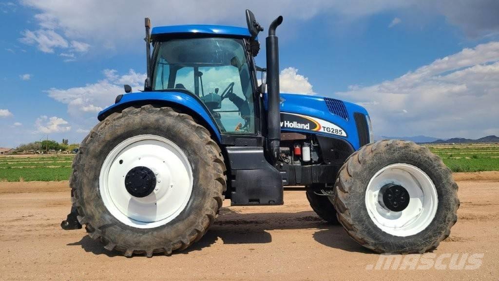 New Holland TG285 الجرارات