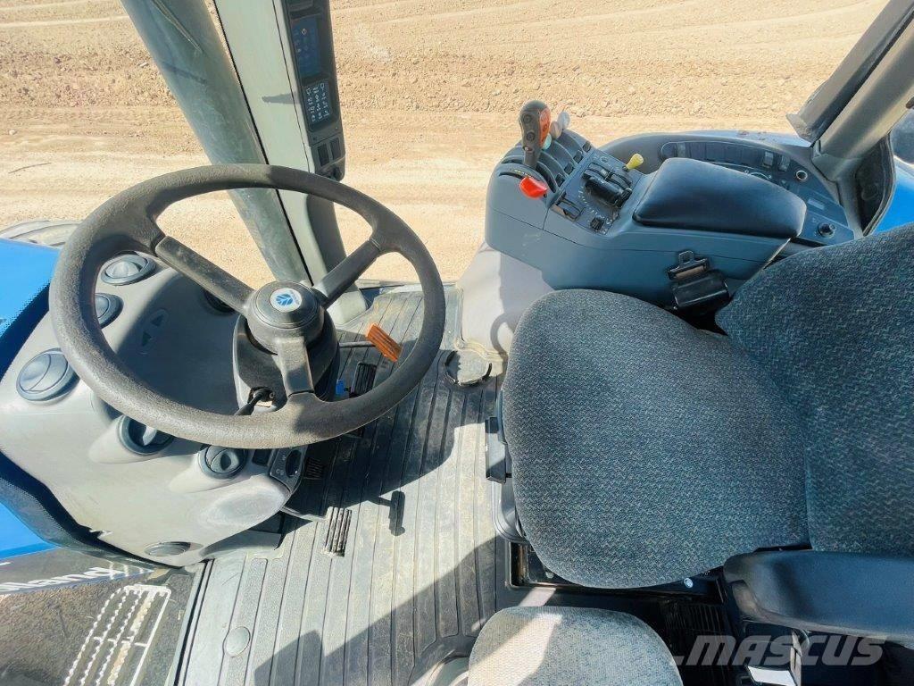New Holland TG285 الجرارات