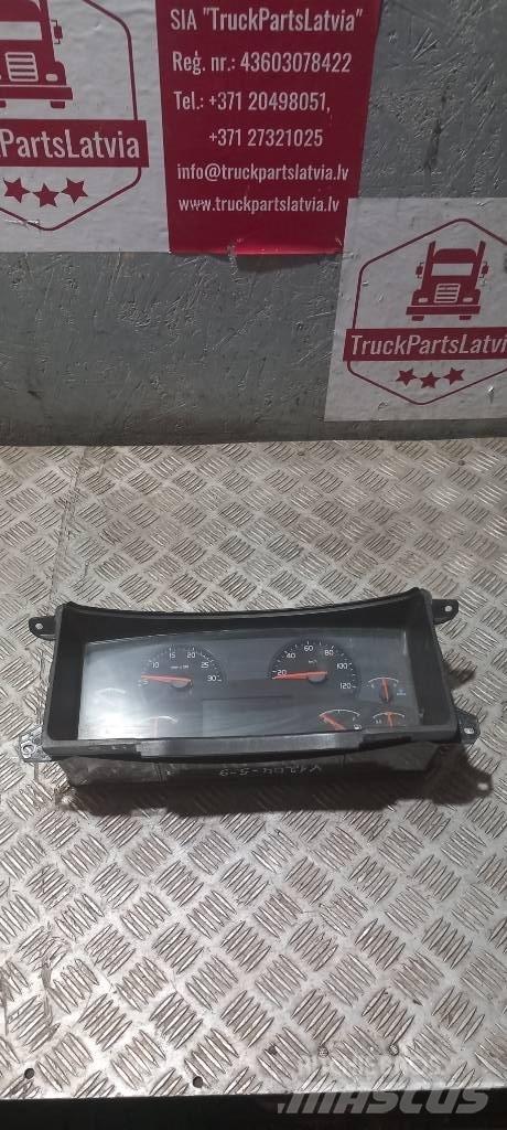 Volvo FH 12    21542184 كابينة والداخلية
