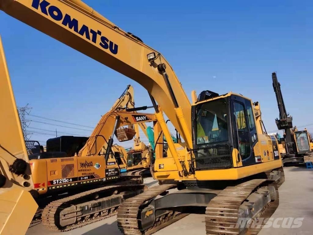 Komatsu PC 200-8 حفارات زحافة