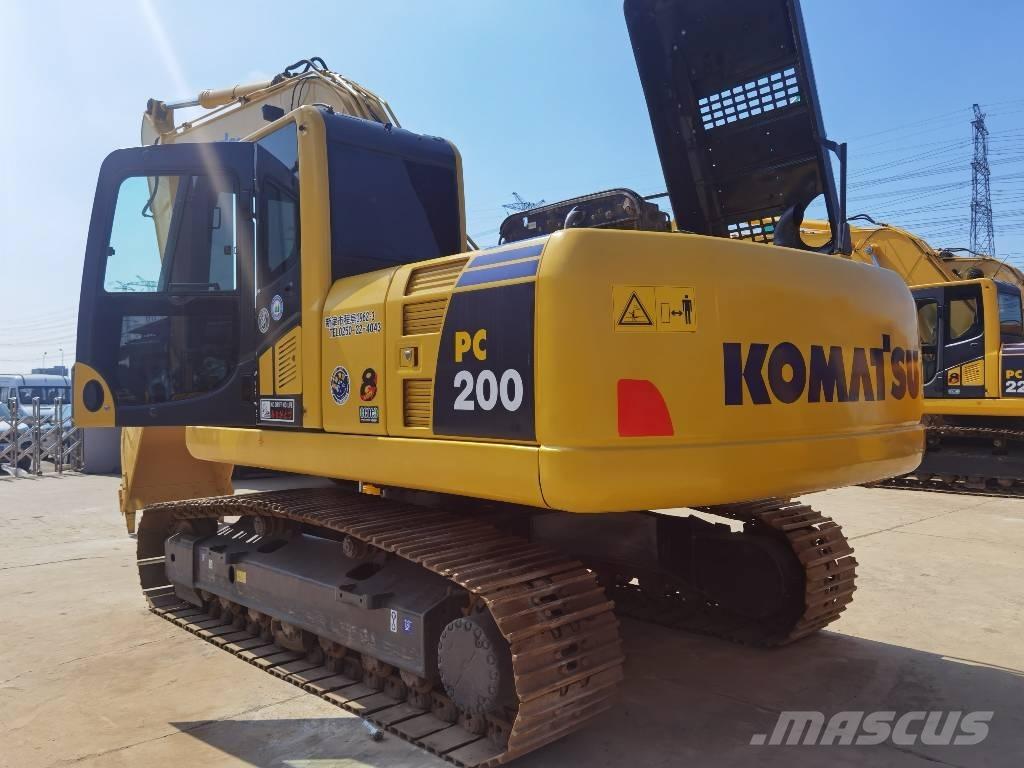 Komatsu PC 200-8 حفارات زحافة