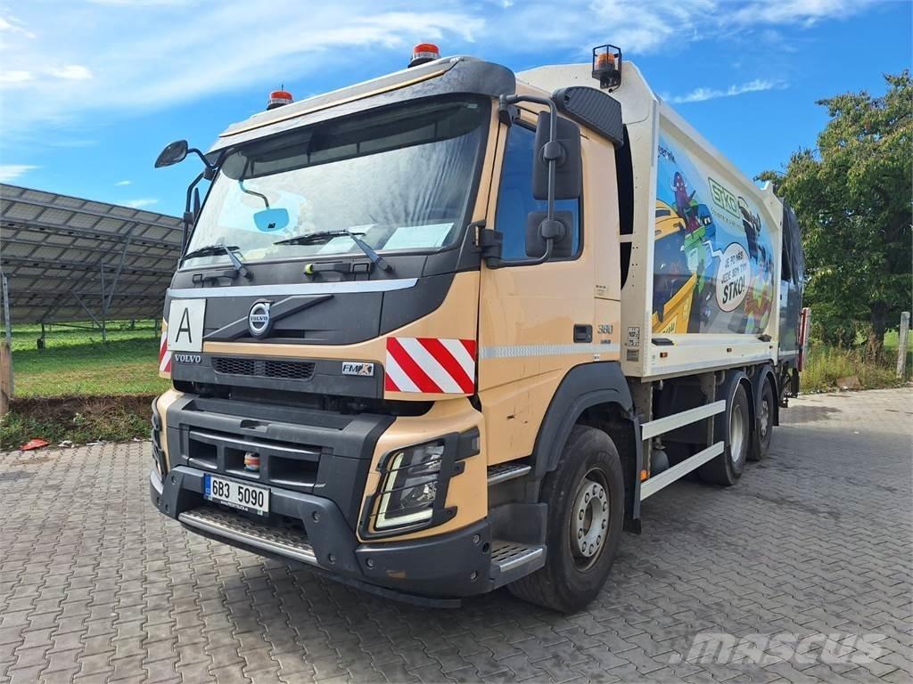 Volvo FMX 380 6X2 شاحنات بمقصورة وهيكل