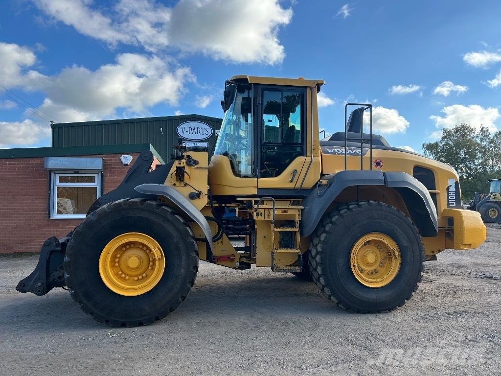Volvo L110H لوادر بعجل