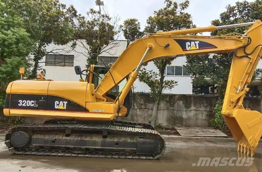 CAT 320 C حفارات زحافة