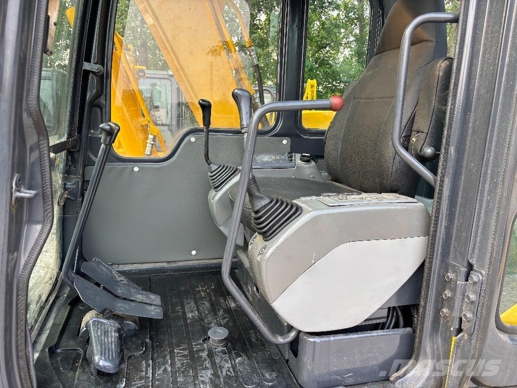 Komatsu PC 70 حفارات صغيرة أقل من 7 طن (حفارات صغيرة)