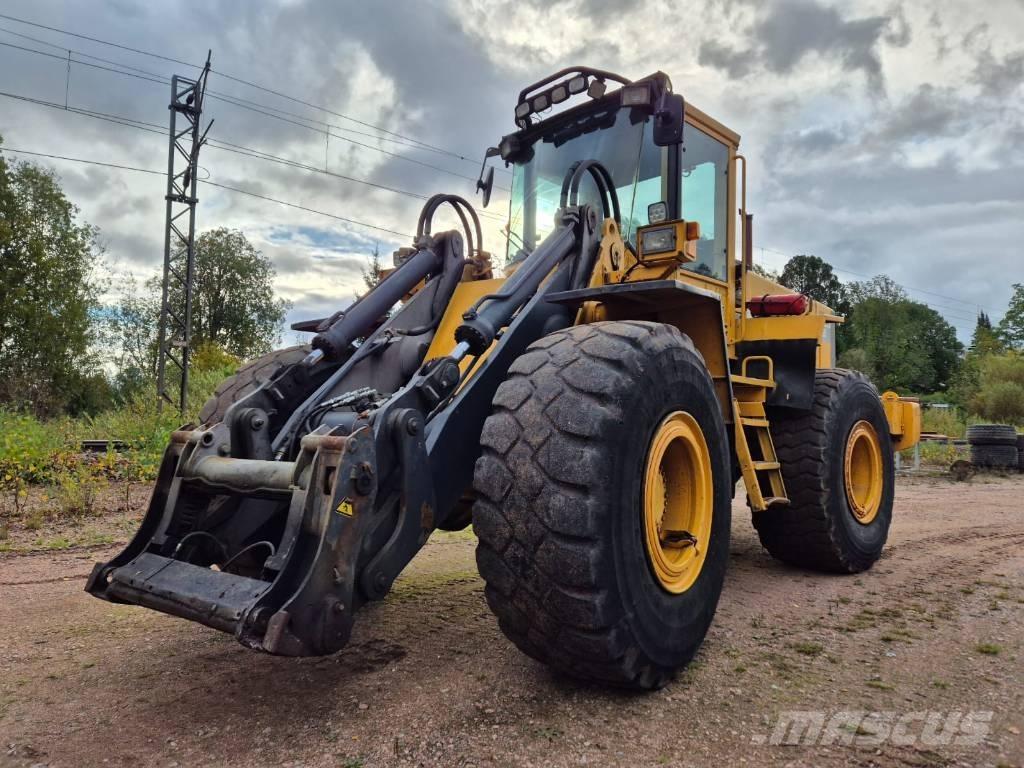 Volvo L 120 B لوادر بعجل