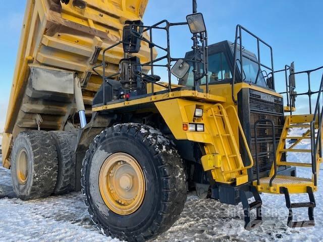 Komatsu HD 605-7 شاحنات المخلفات الصلبة