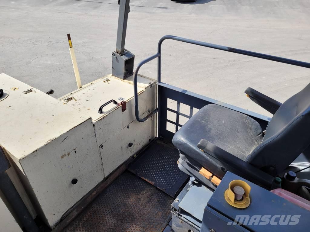 ABG Titan 326 معدات السفلتة