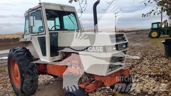 J I Case 2290 الجرارات