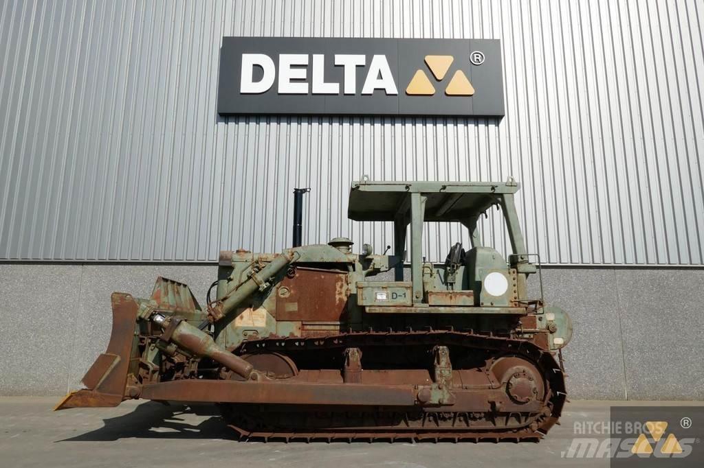 CAT D7F Ex-army بلدوزرات مجنزرة
