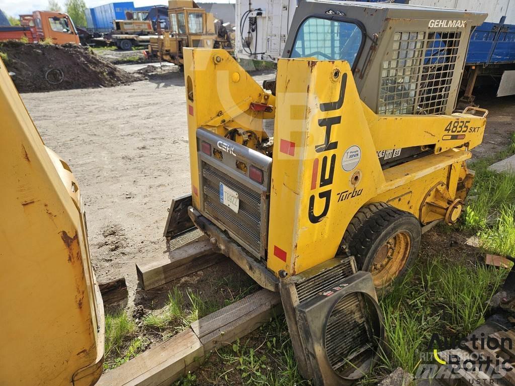 Gehl 4835 SXT لوادر انزلاقية التوجيه