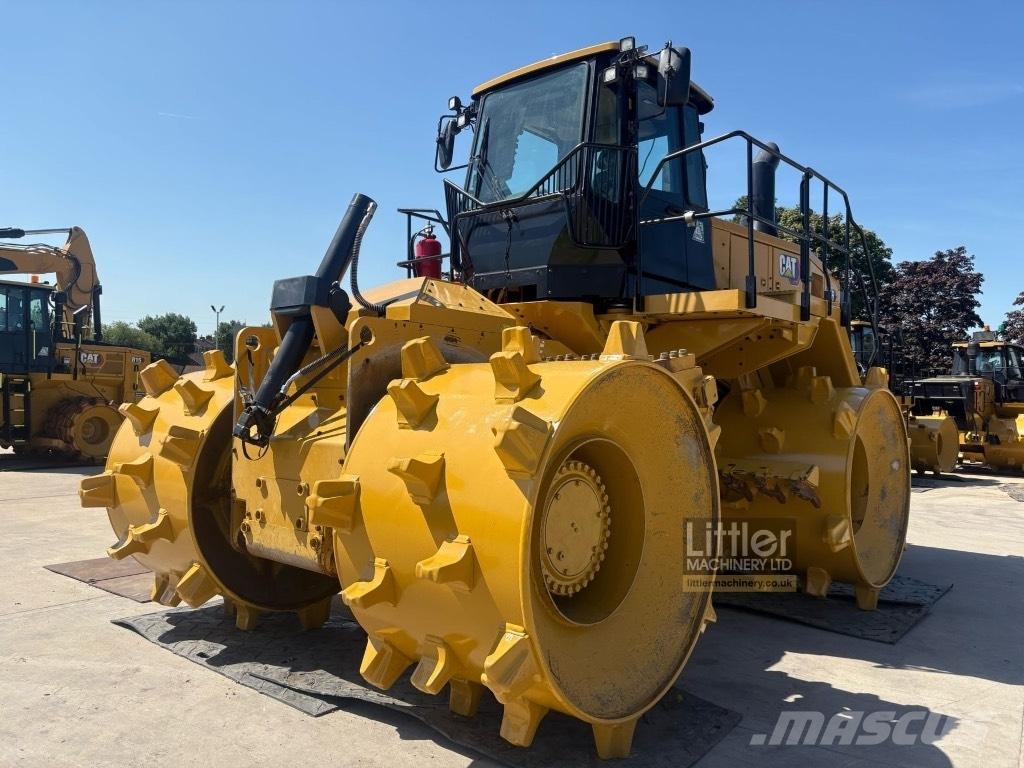 CAT 826 مكابس المخلفات