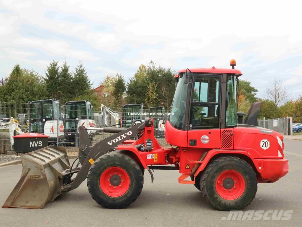 Volvo L 35 G لوادر بعجل