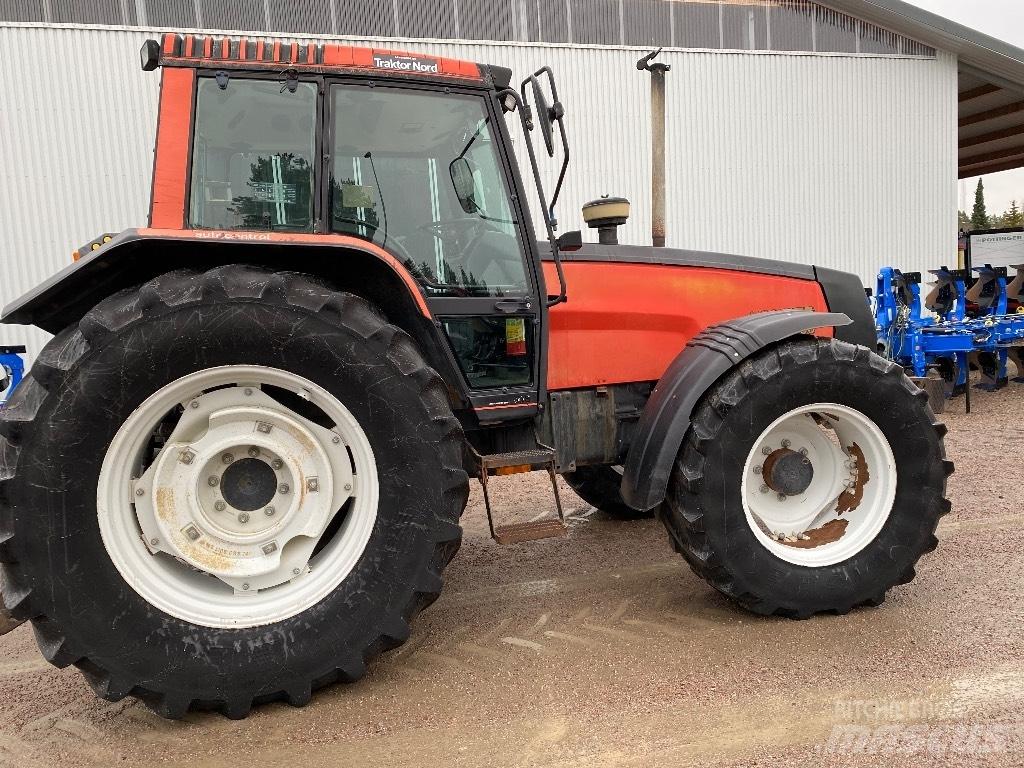 Valtra Valmet 8400 الجرارات