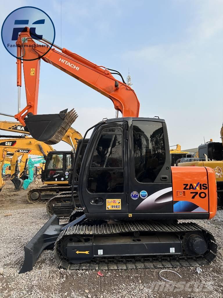 Hitachi ZX 70 حفارات زحافة