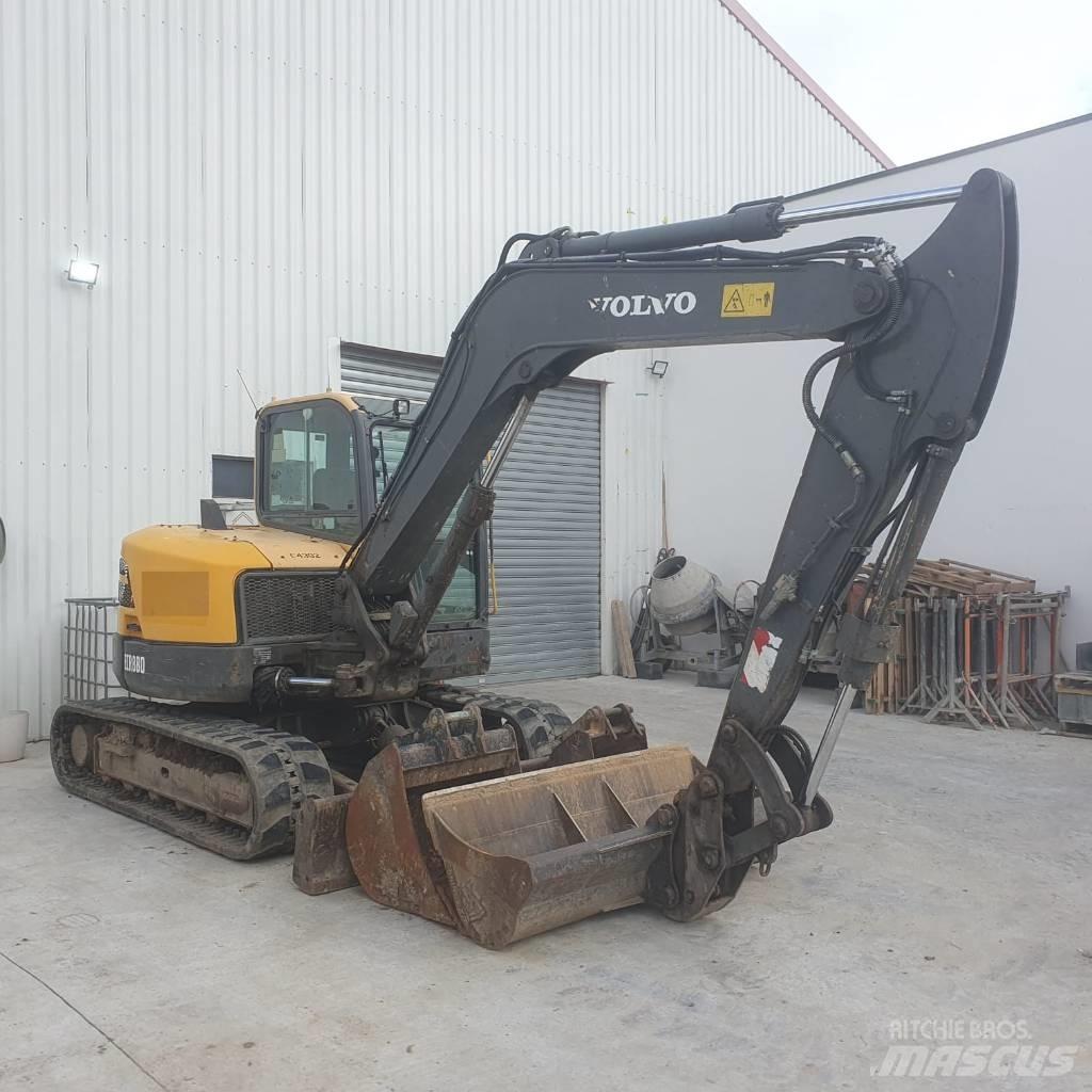 Volvo ECR 88 D حفارات وسط 7 طن - 12 طن