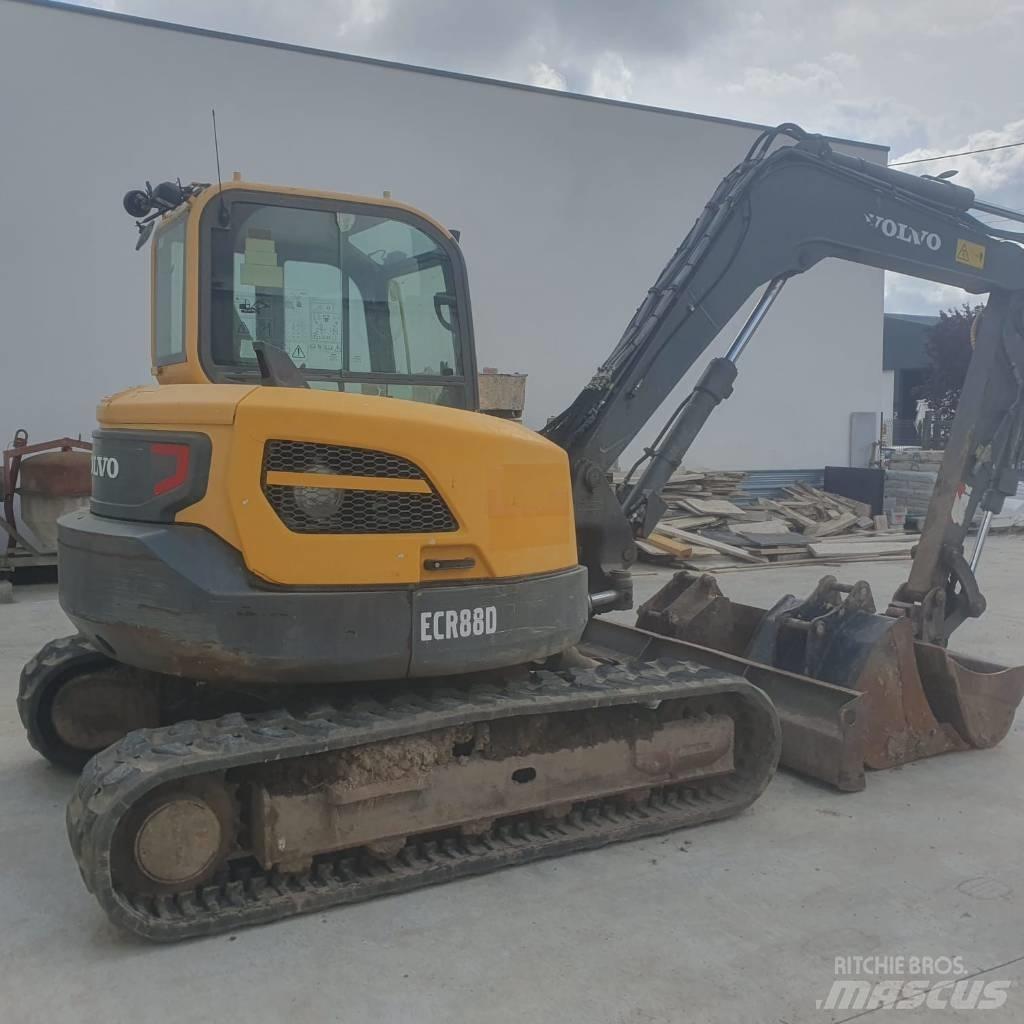 Volvo ECR 88 D حفارات وسط 7 طن - 12 طن
