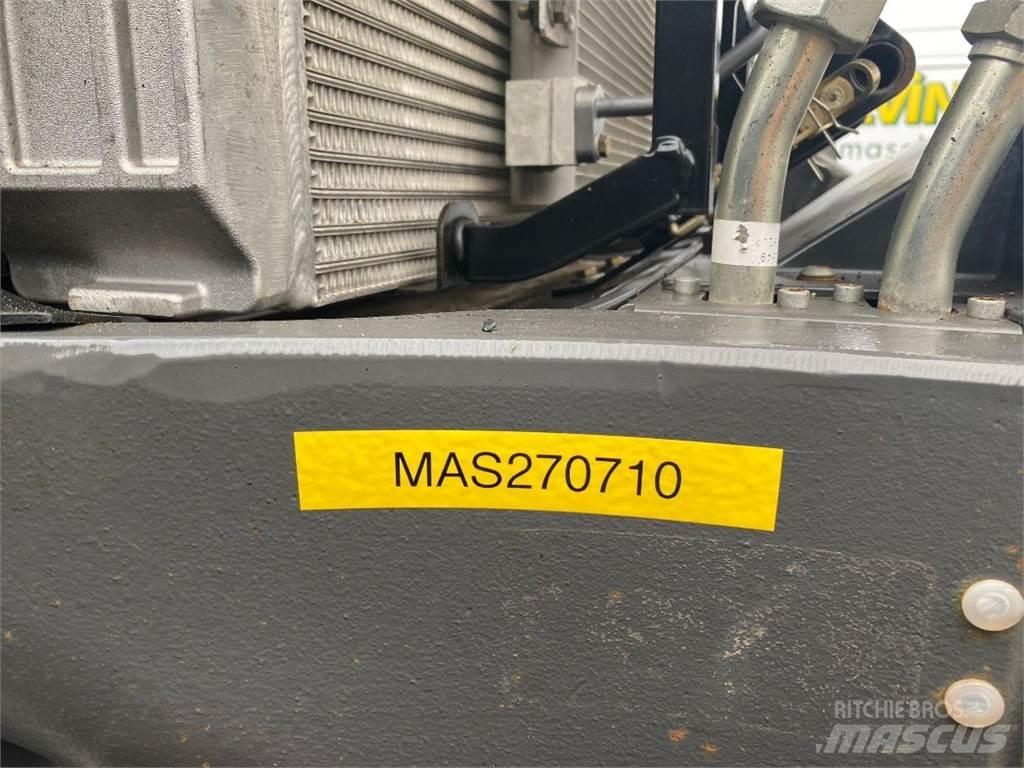 CLAAS Axion 810 الجرارات